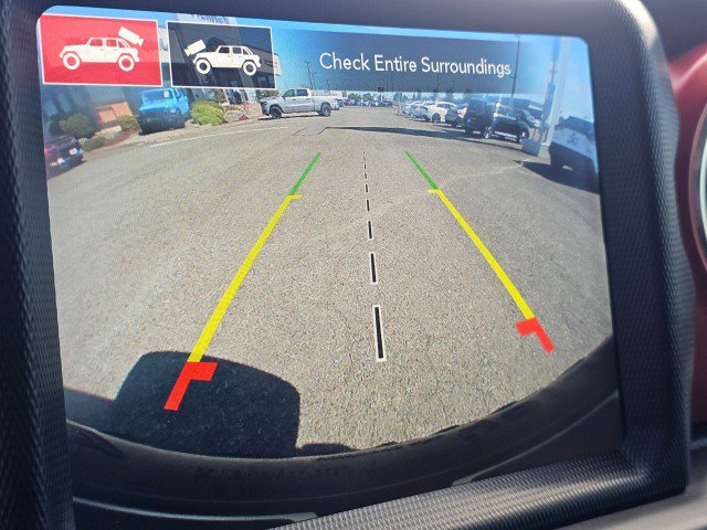 Used 2022 Jeep Wrangler Unlimited Rubicon w/ LED Lighting Group AWD/4WD image 43