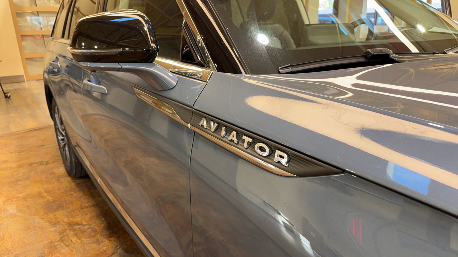 Used 2025 Lincoln Aviator AWD image 24