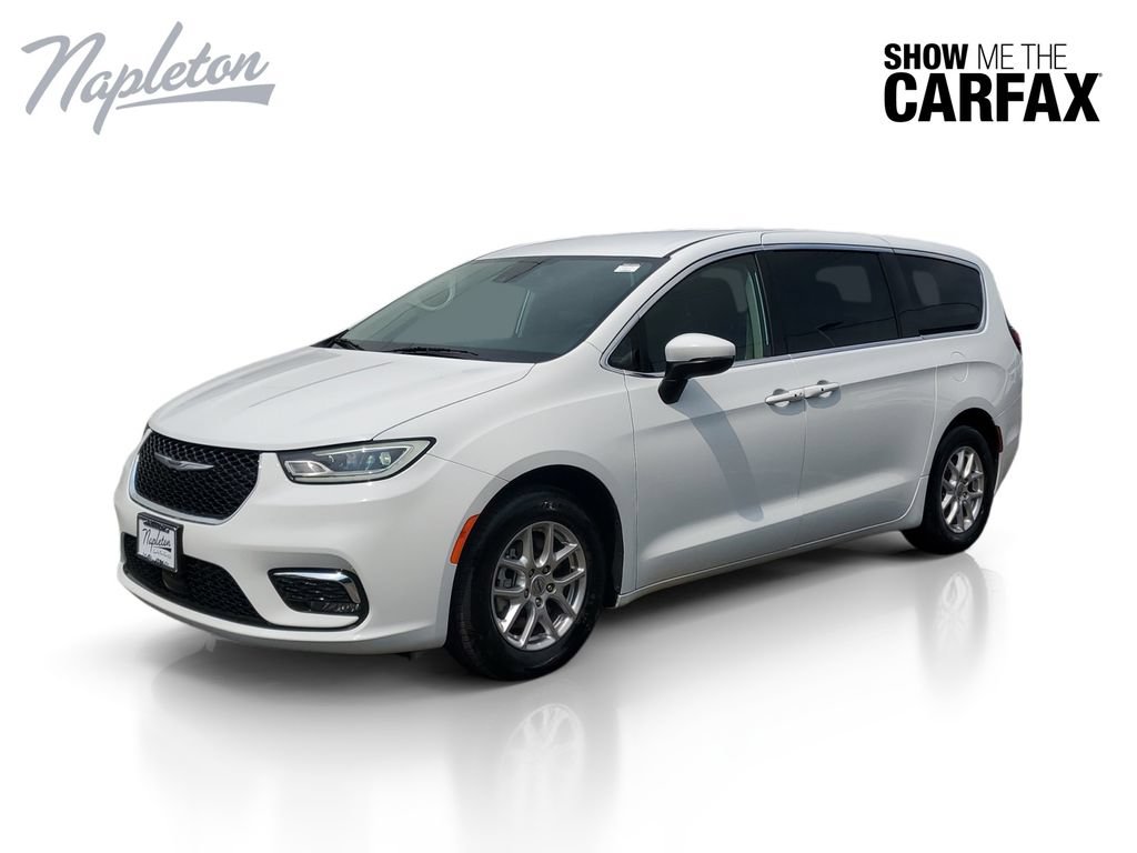 Used 2023 Chrysler Pacifica Touring-L FWD video 1
