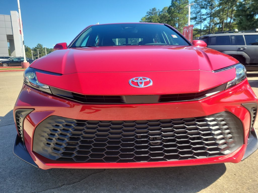 Used 2026 Toyota Camry SE w/ Multimedia Upgrade Package FWD image 4