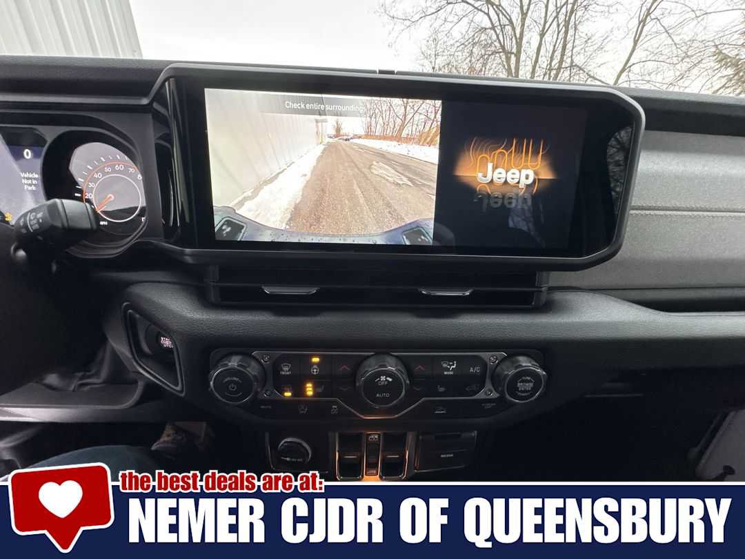 New 2026 Jeep Gladiator Sport AWD/4WD image 17