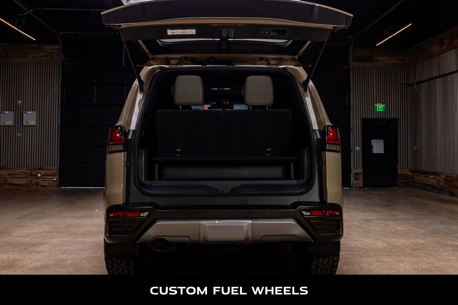 Used 2025 Lexus LX 700h Overtrail image 8