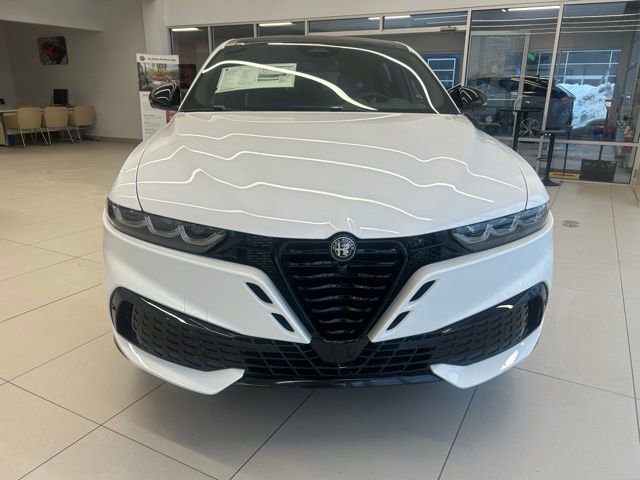 New 2026 Alfa Romeo Tonale w/ Active Assist Package AWD/4WD image 2