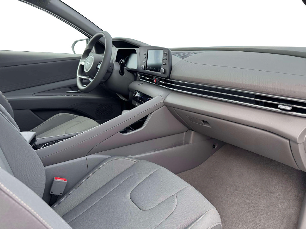 Certified 2026 Hyundai Elantra Hybrid FWD image 15