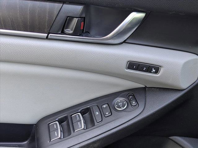 Used 2018 Honda Accord Touring image 13