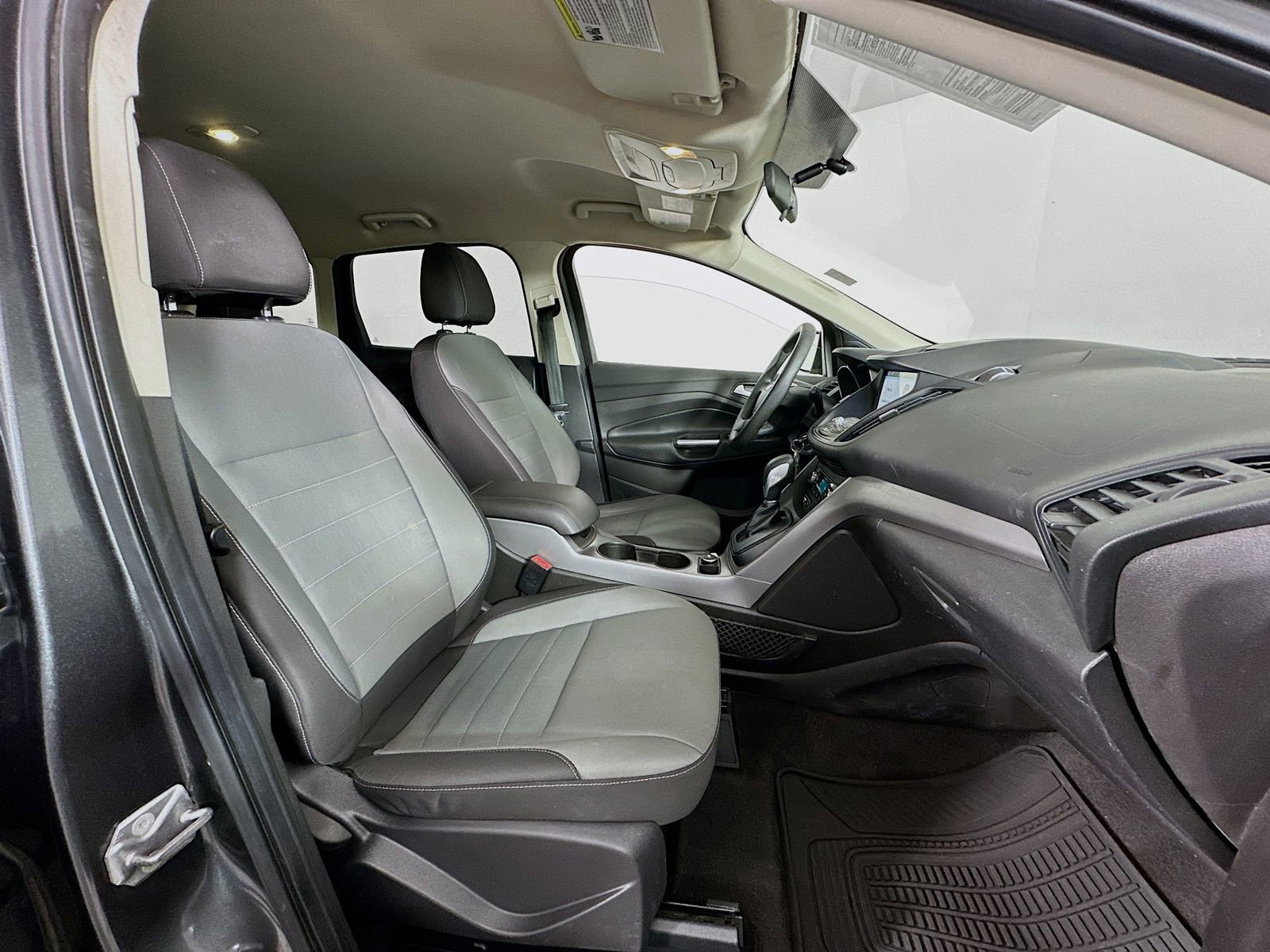 Used 2016 Ford Escape SE w/ Equipment Group 201A image 27