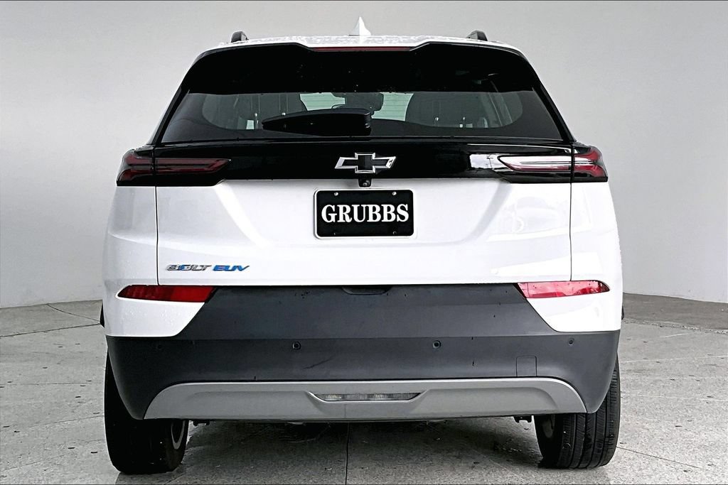 Used 2023 Chevrolet Bolt EUV LT w/ Driver Confidence Package FWD image 5