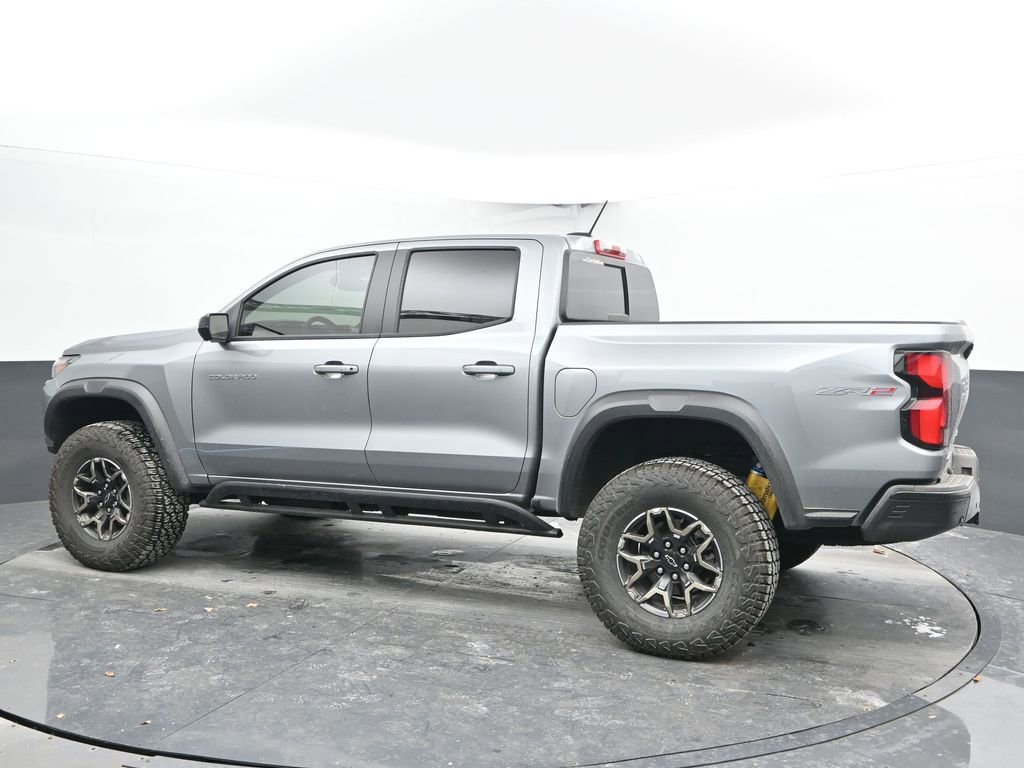 Used 2024 Chevrolet Colorado ZR2 w/ ZR2 Convenience Package III image 9