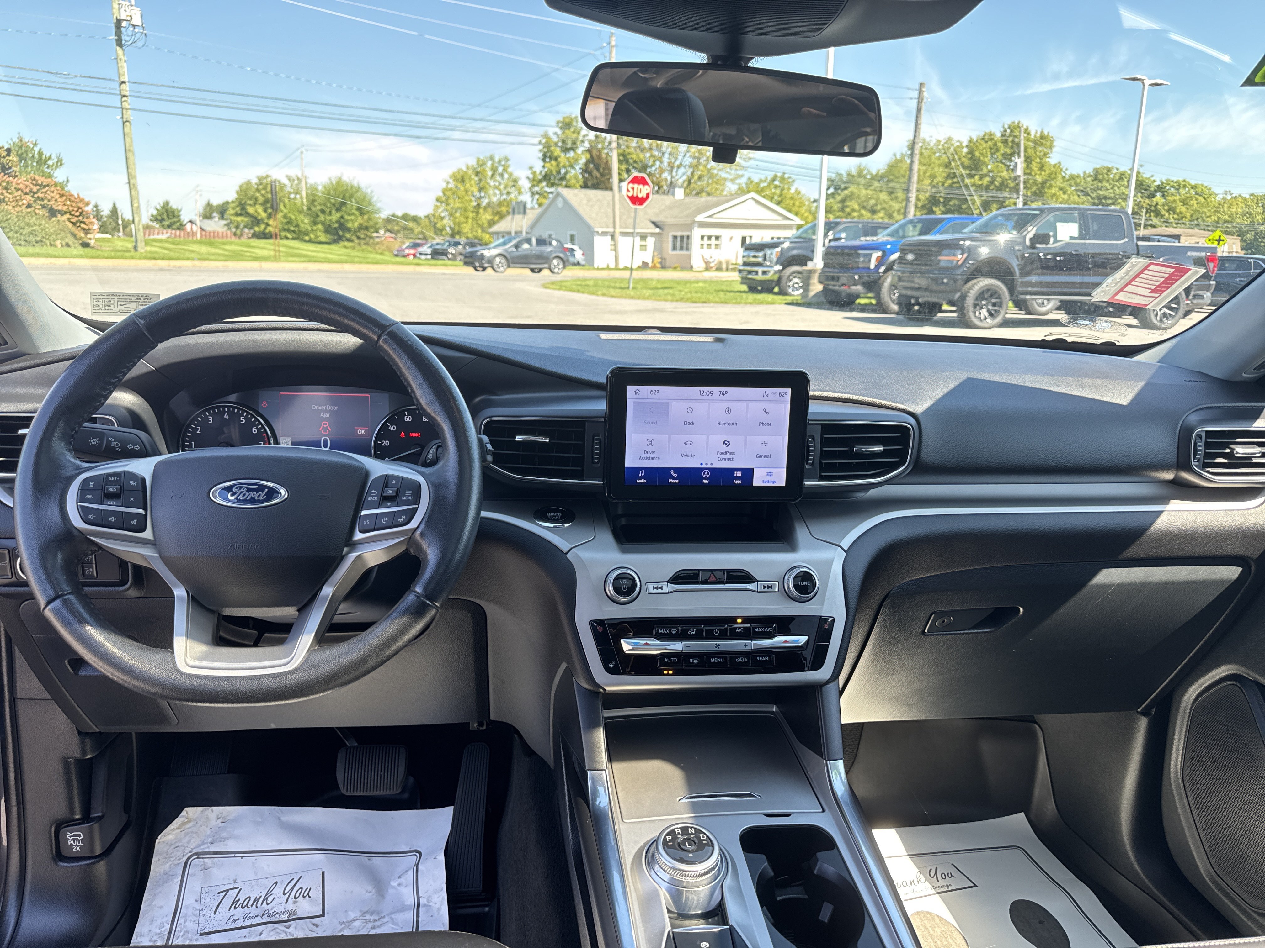 Used 2022 Ford Explorer XLT w/ Equipment Group 202A AWD/4WD image 19
