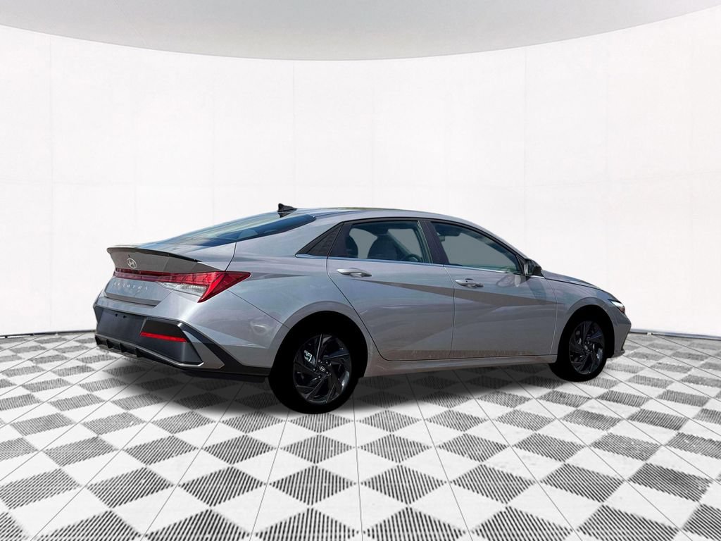 New 2026 Hyundai Elantra SEL Sport Premium FWD image 12