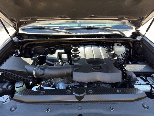 Used 2018 Toyota 4Runner Limited AWD/4WD image 40