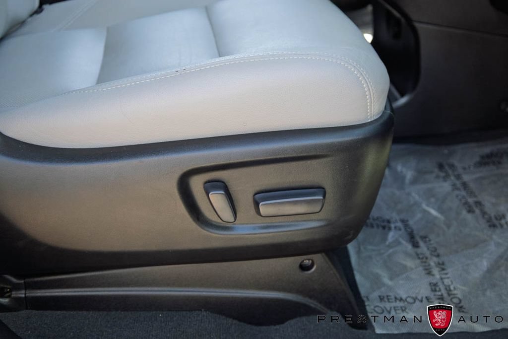 Used 2020 Toyota Sienna Limited FWD image 26
