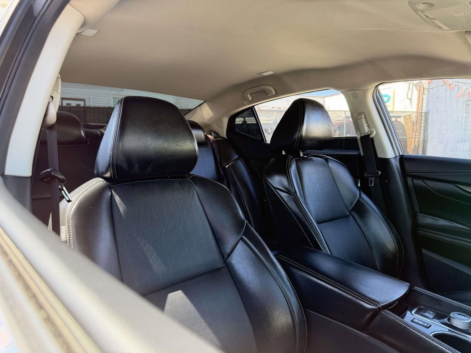 Used 2021 Nissan Maxima 3.5 SV w/ Floor Mat Group FWD image 12