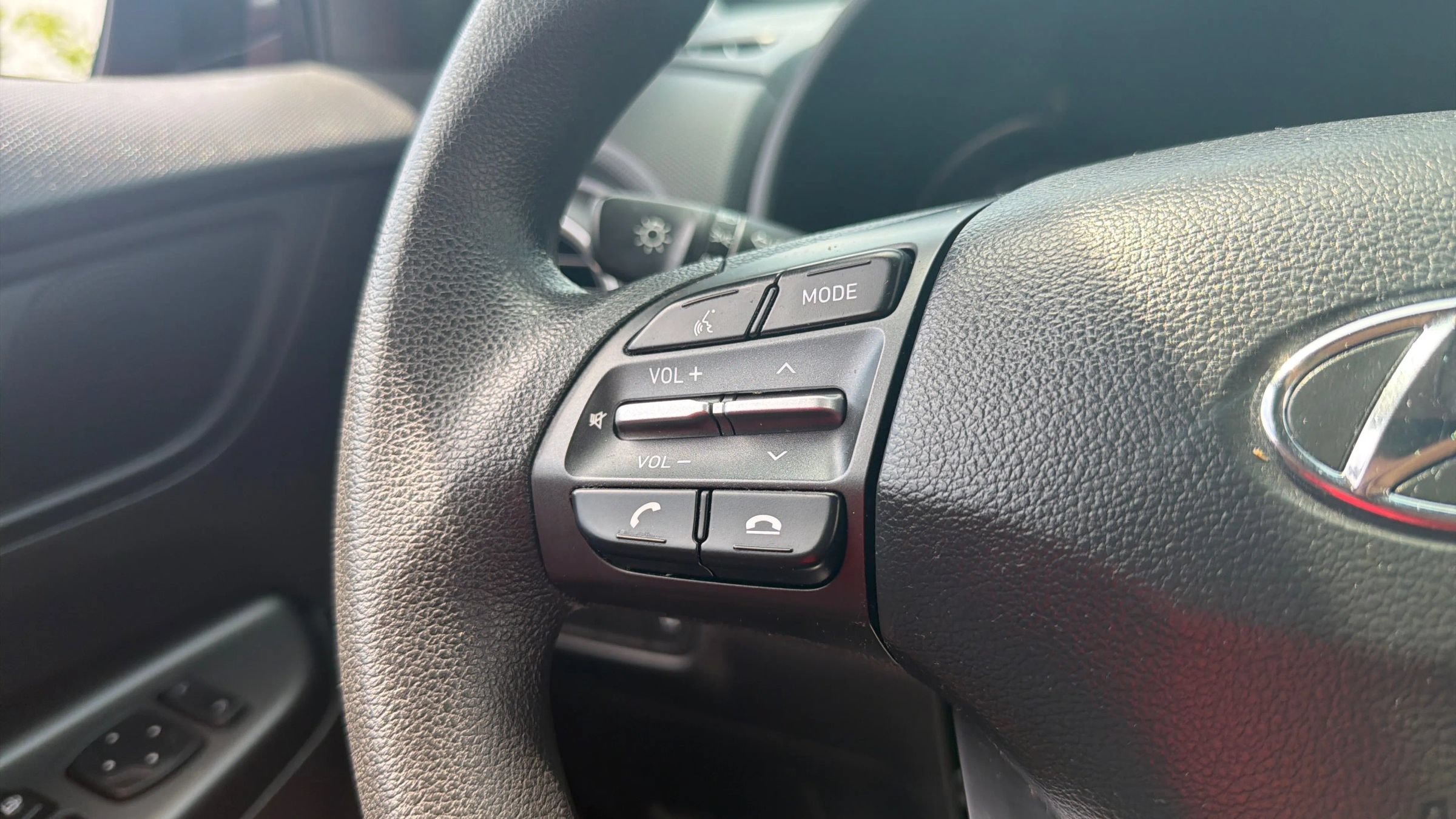 Used 2018 Hyundai Kona SE AWD/4WD image 27