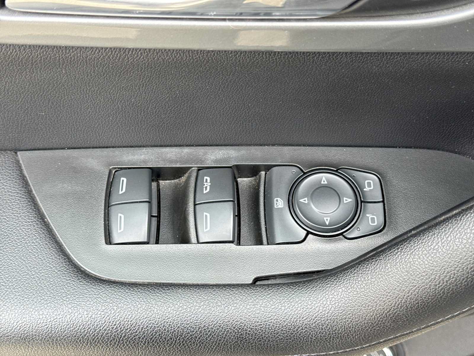 Used 2020 Chevrolet Blazer LT AWD/4WD image 16