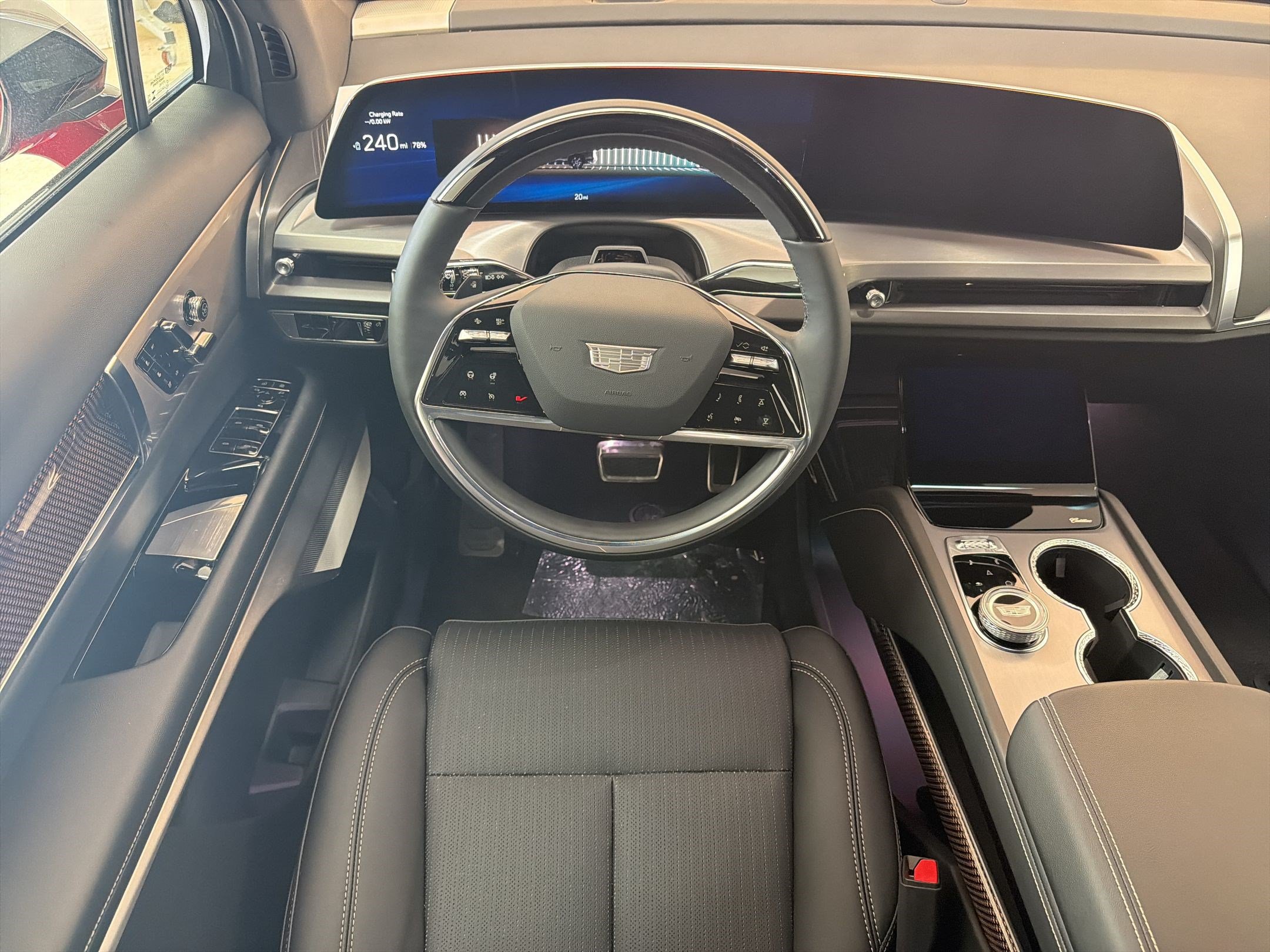 New 2026 Cadillac Vistiq Luxury AWD/4WD image 4