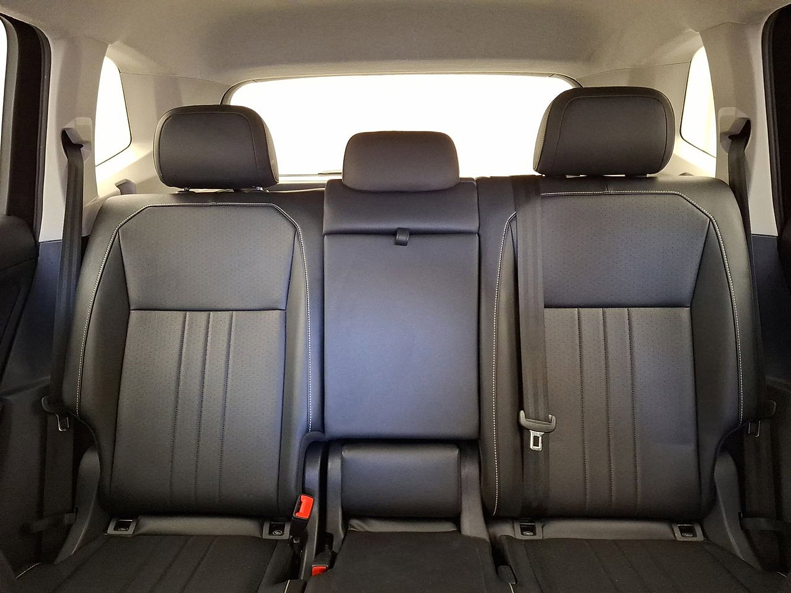 Used 2022 Volkswagen Tiguan SE image 20