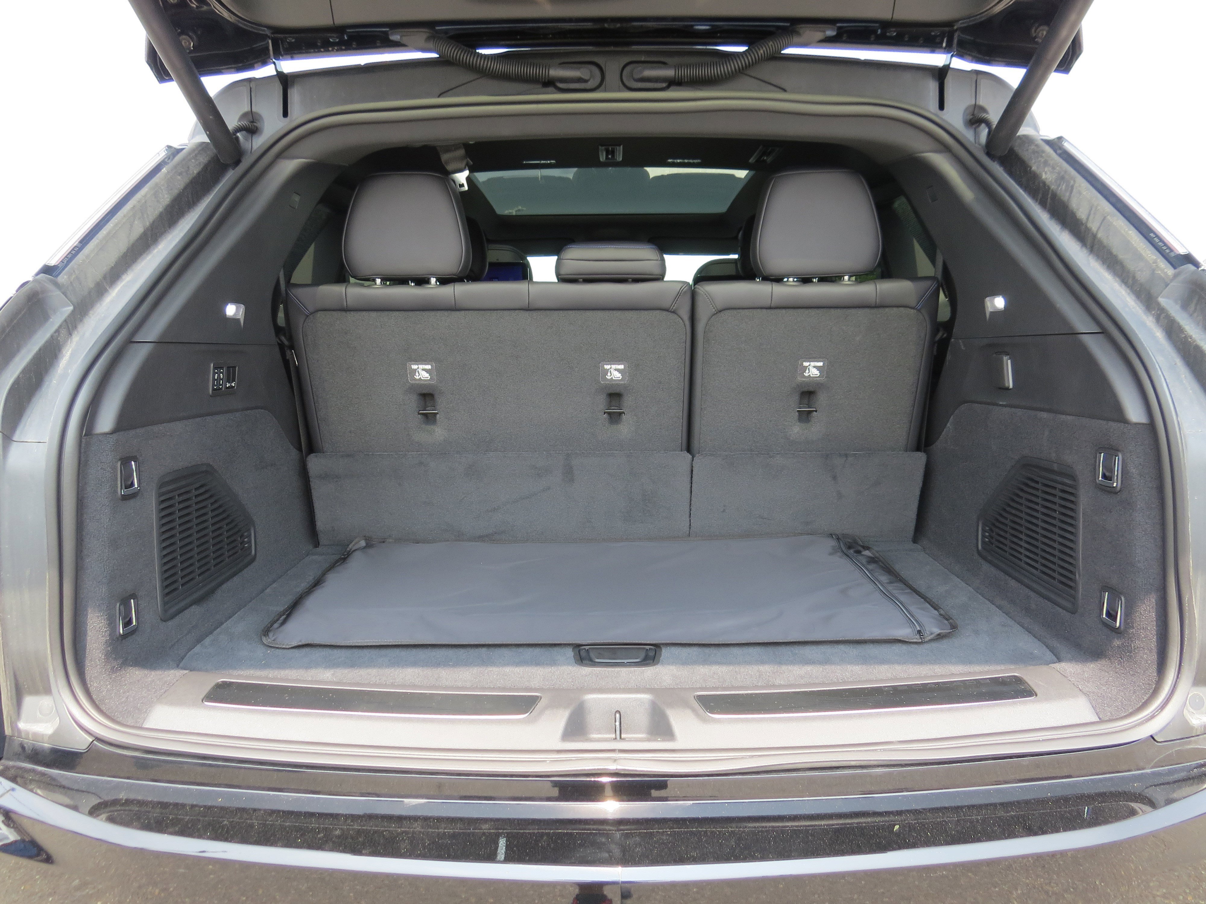 New 2025 Cadillac Escalade IQ Luxury 1 w/ Smart Trailering package image 14