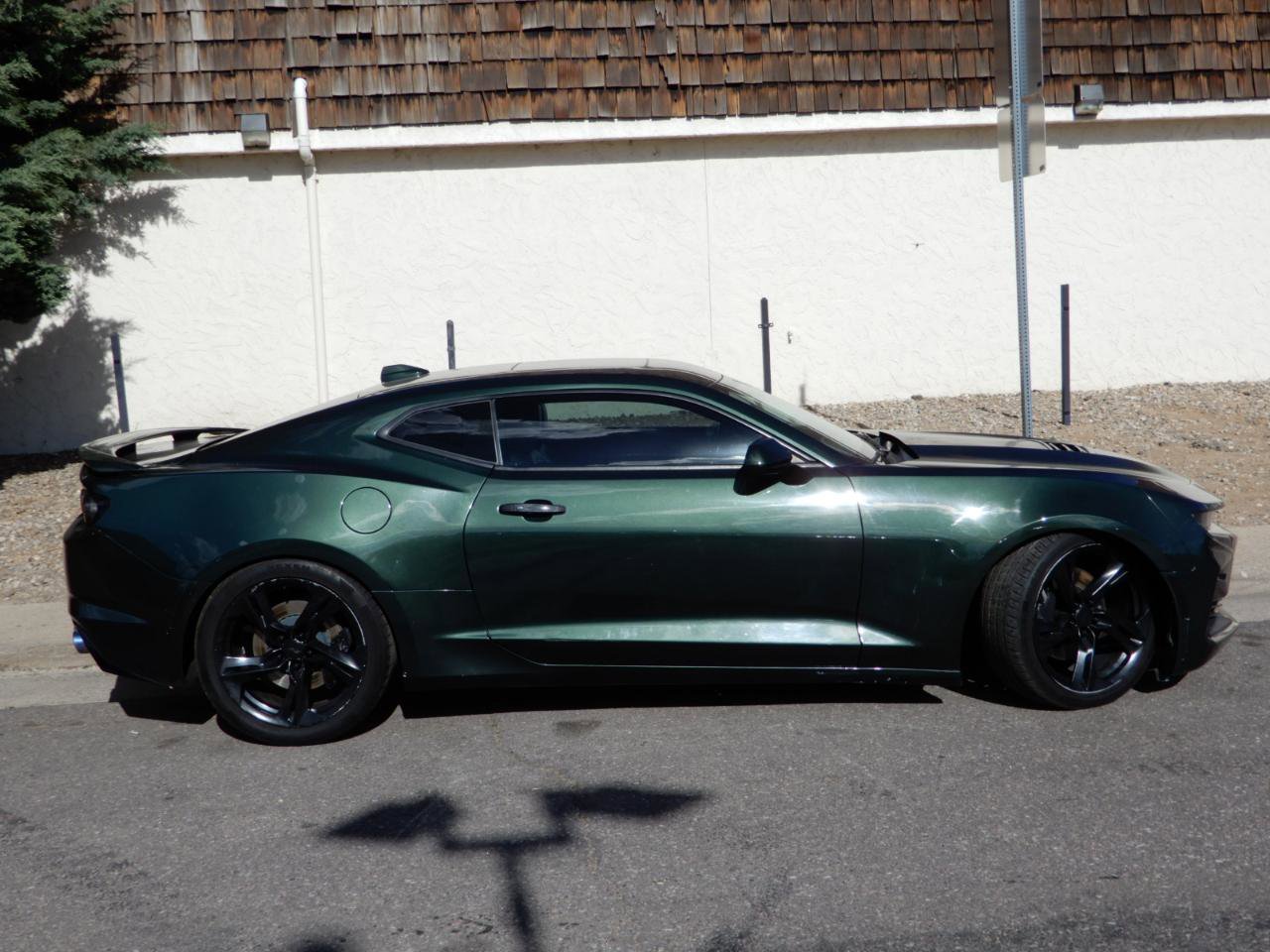 Used 2020 Chevrolet Camaro SS RWD image 4