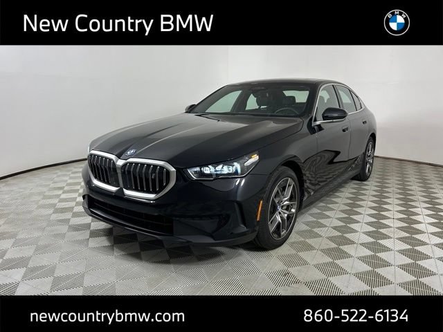 Used 2024 BMW i5 eDrive40i w/ Premium Package RWD image 3