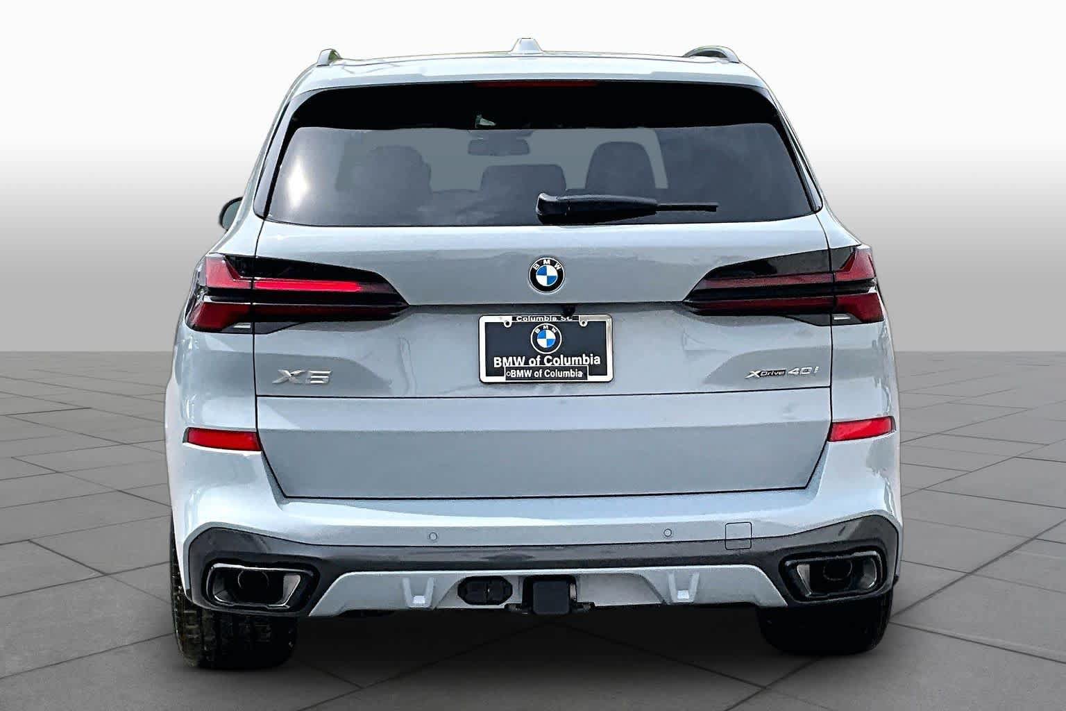 New 2026 BMW X5 xDrive40i w/ M Sport Package AWD/4WD image 4