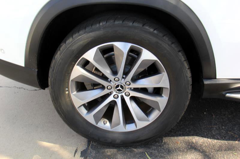 Used 2020 Mercedes-Benz GLE 350 w/ Premium Package image 31