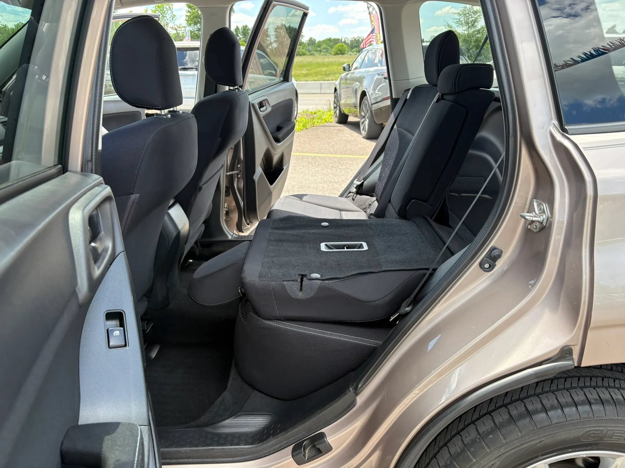 Used 2015 Subaru Forester 2.5i Premium w/ All-Weather Package AWD/4WD image 20