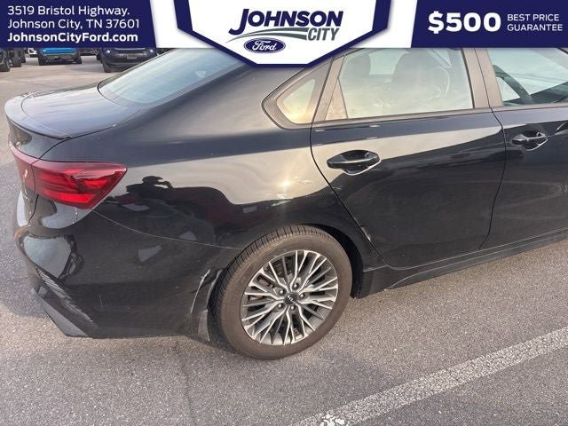 Used 2023 Kia Forte GT-Line w/ GT-Line Premium Package FWD image 7