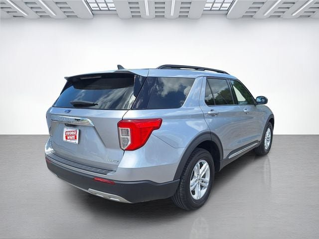 Used 2024 Ford Explorer XLT w/ Equipment Group 202A AWD/4WD image 36