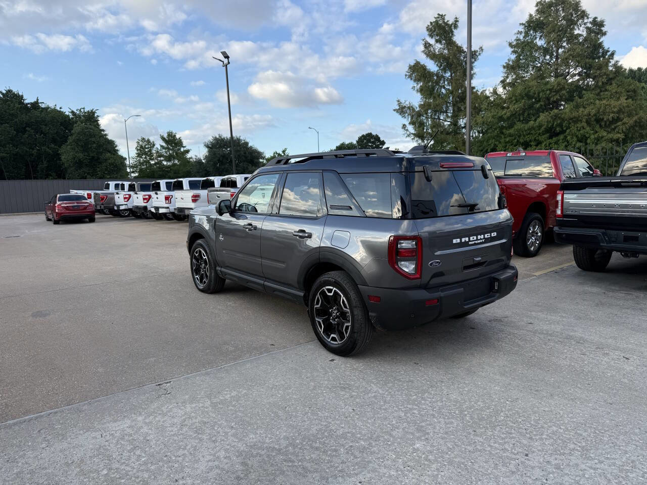 Used 2025 Ford Bronco Sport Outer Banks w/ Outer Banks Tech Package+ AWD/4WD image 4