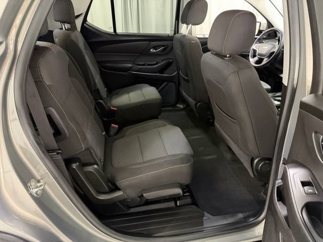 Used 2019 Chevrolet Traverse LT w/ LPO, Floor Liner Package AWD/4WD image 11