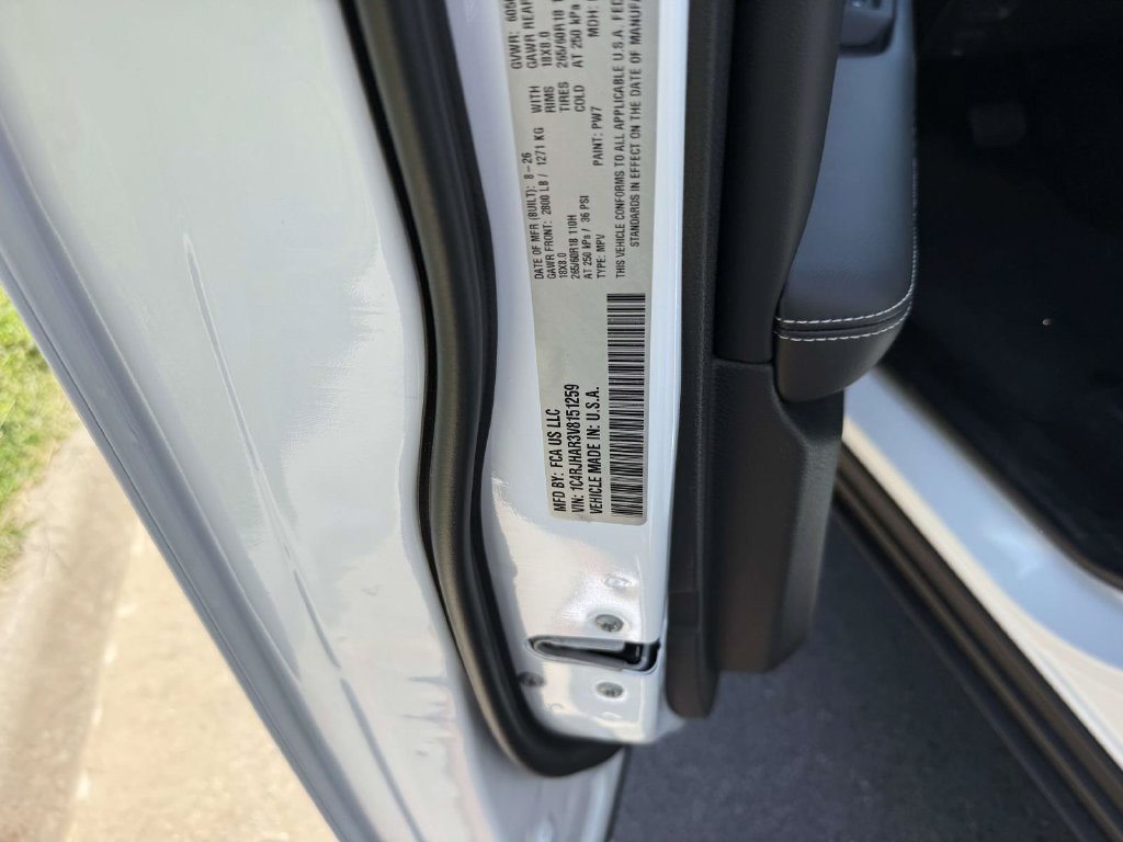 New 2027 Jeep Grand Cherokee Altitude AWD/4WD image 34