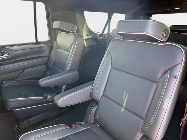 Used 2022 GMC Yukon XL SLT w/ SLT Premium Package image 12