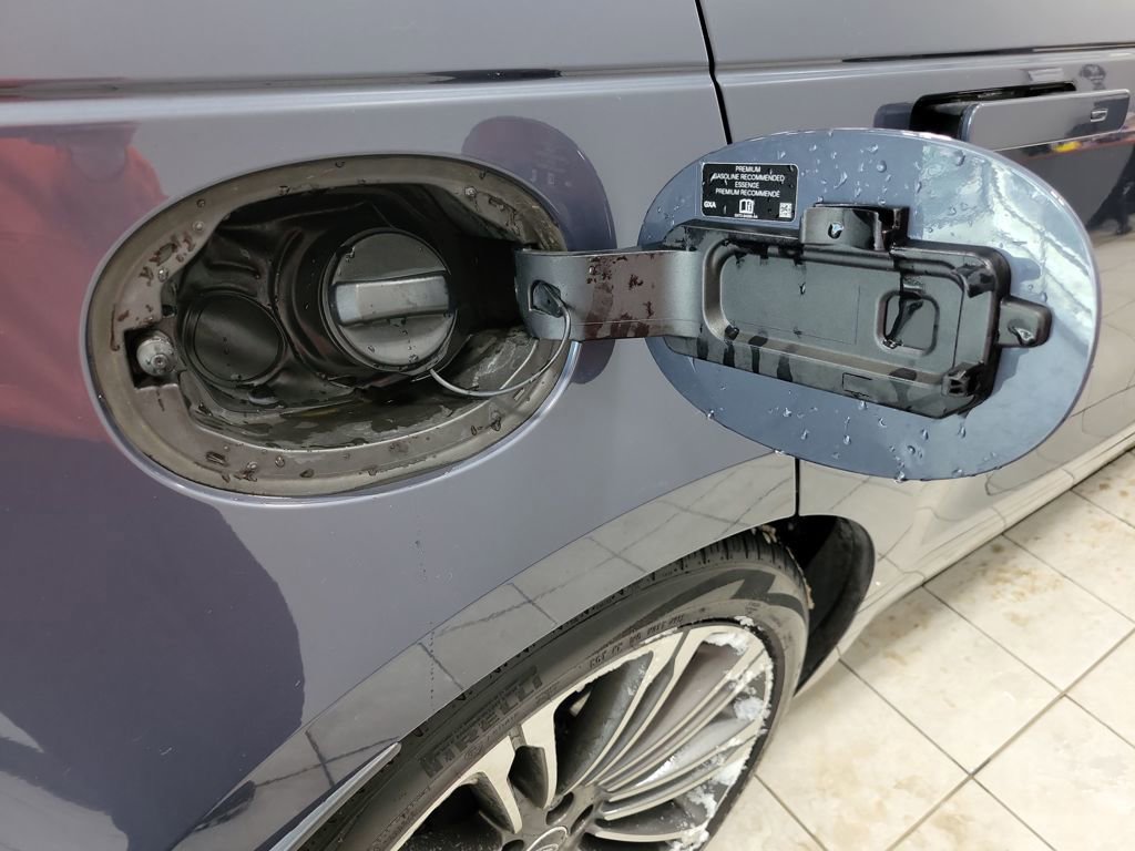 Used 2024 Land Rover Range Rover Velar Dynamic HSE image 18