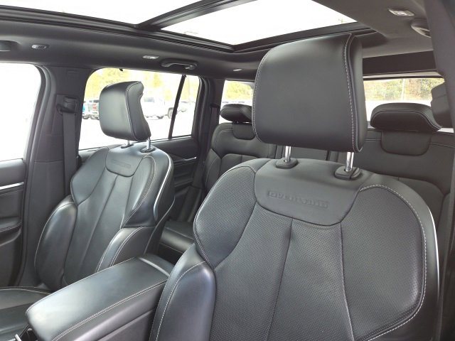 Used 2023 Jeep Grand Cherokee Overland w/ Luxury Tech Group IV image 98