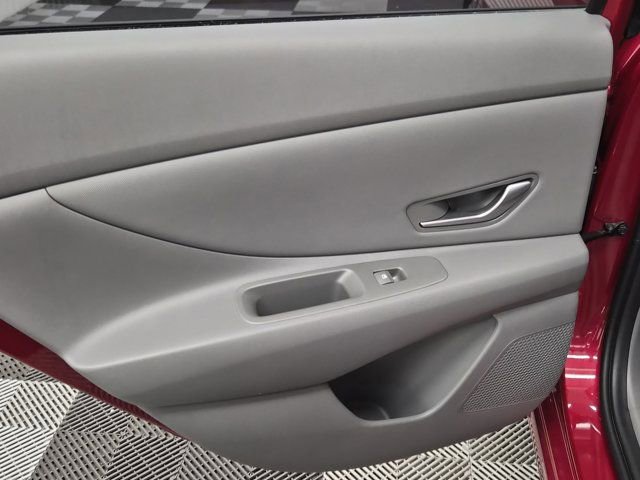 Used 2023 Hyundai Elantra SEL w/ Convenience Package image 12