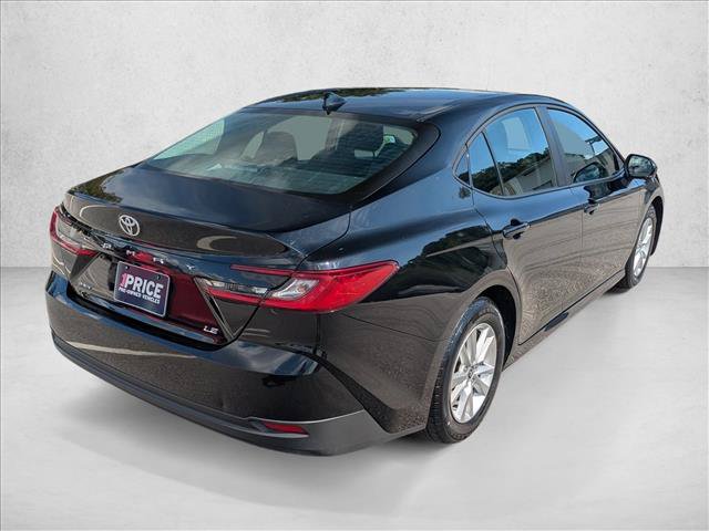 Used 2025 Toyota Camry LE FWD image 5