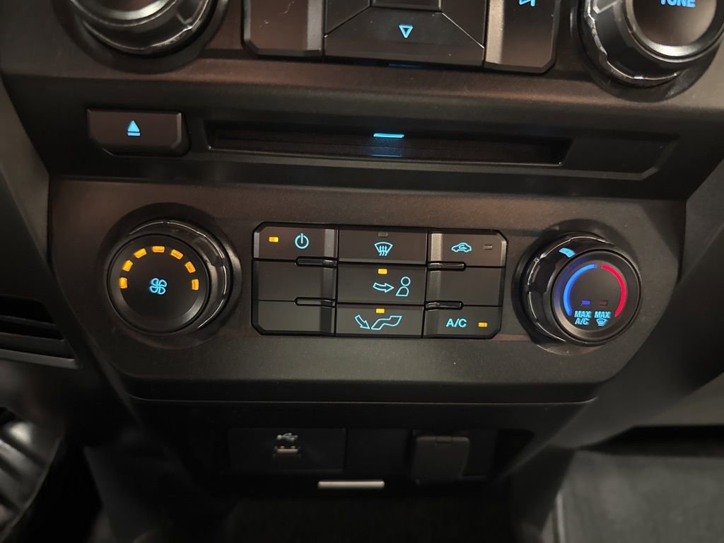 Used 2018 Ford F150 XLT image 40