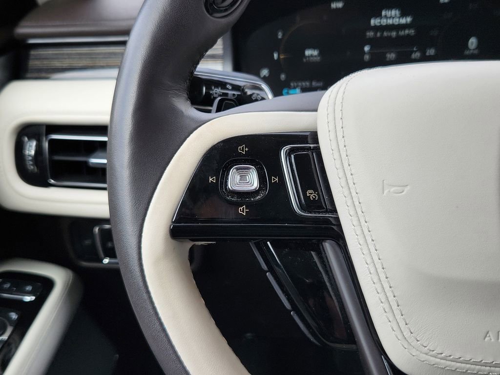 Used 2023 Lincoln Aviator Black Label w/ Dynamic Handling Package image 21