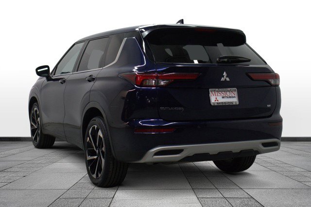 Used 2023 Mitsubishi Outlander SE FWD image 5