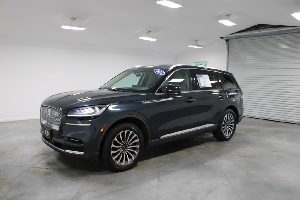 Used 2023 Lincoln Aviator Reserve w/ Equipment Group 201A AWD/4WD image 4
