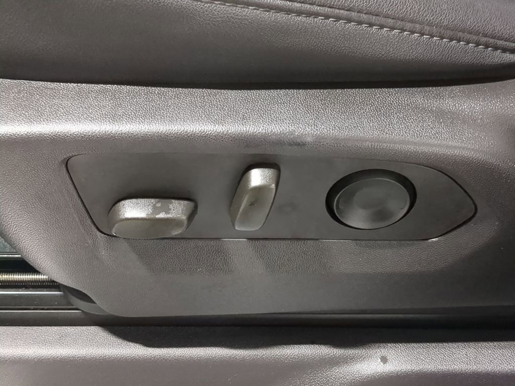 Used 2023 Chevrolet Silverado 1500 LTZ image 30