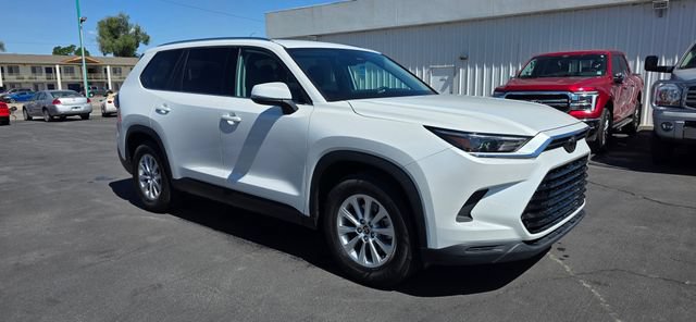 Used 2025 Toyota Grand Highlander AWD image 2