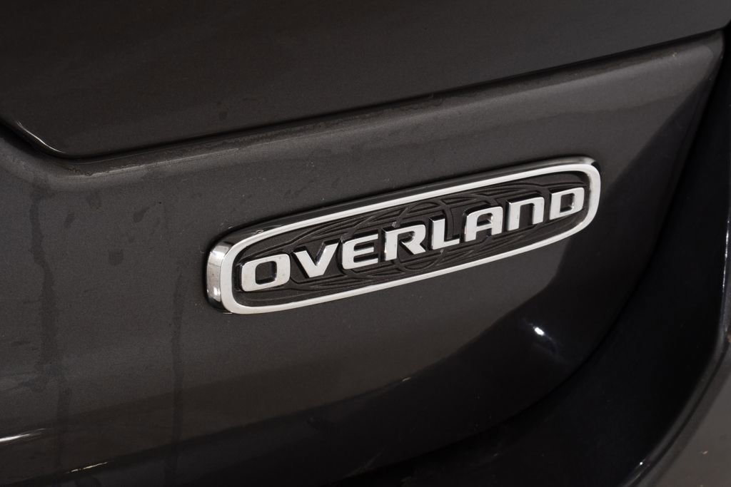 Used 2022 Jeep Grand Cherokee Overland AWD/4WD image 23