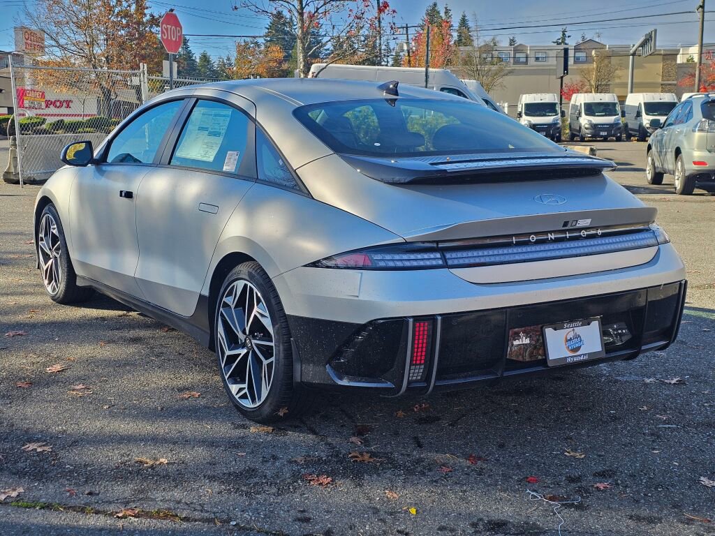 New 2025 Hyundai Ioniq 6 SEL image 5
