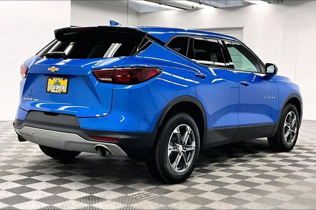 Used 2025 Chevrolet Blazer LT image 13