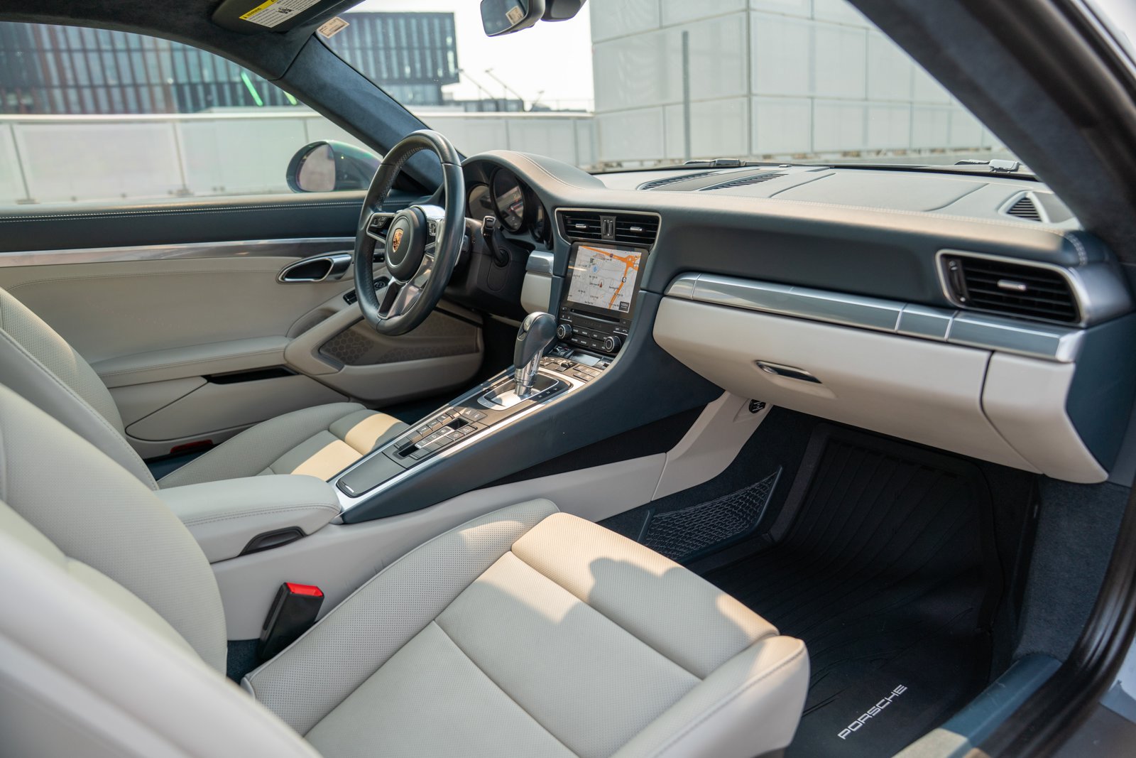 Certified 2017 Porsche 911 Carrera RWD image 22