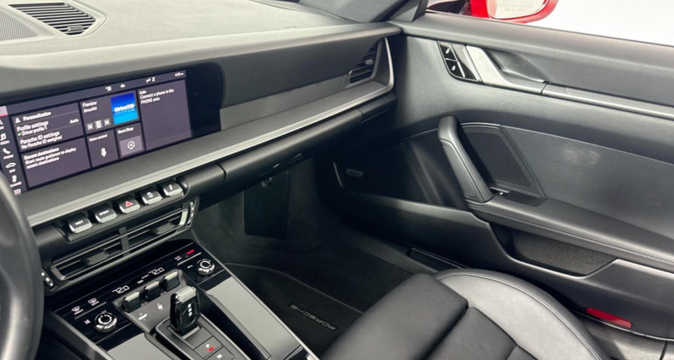 Used 2020 Porsche 911 Carrera image 18