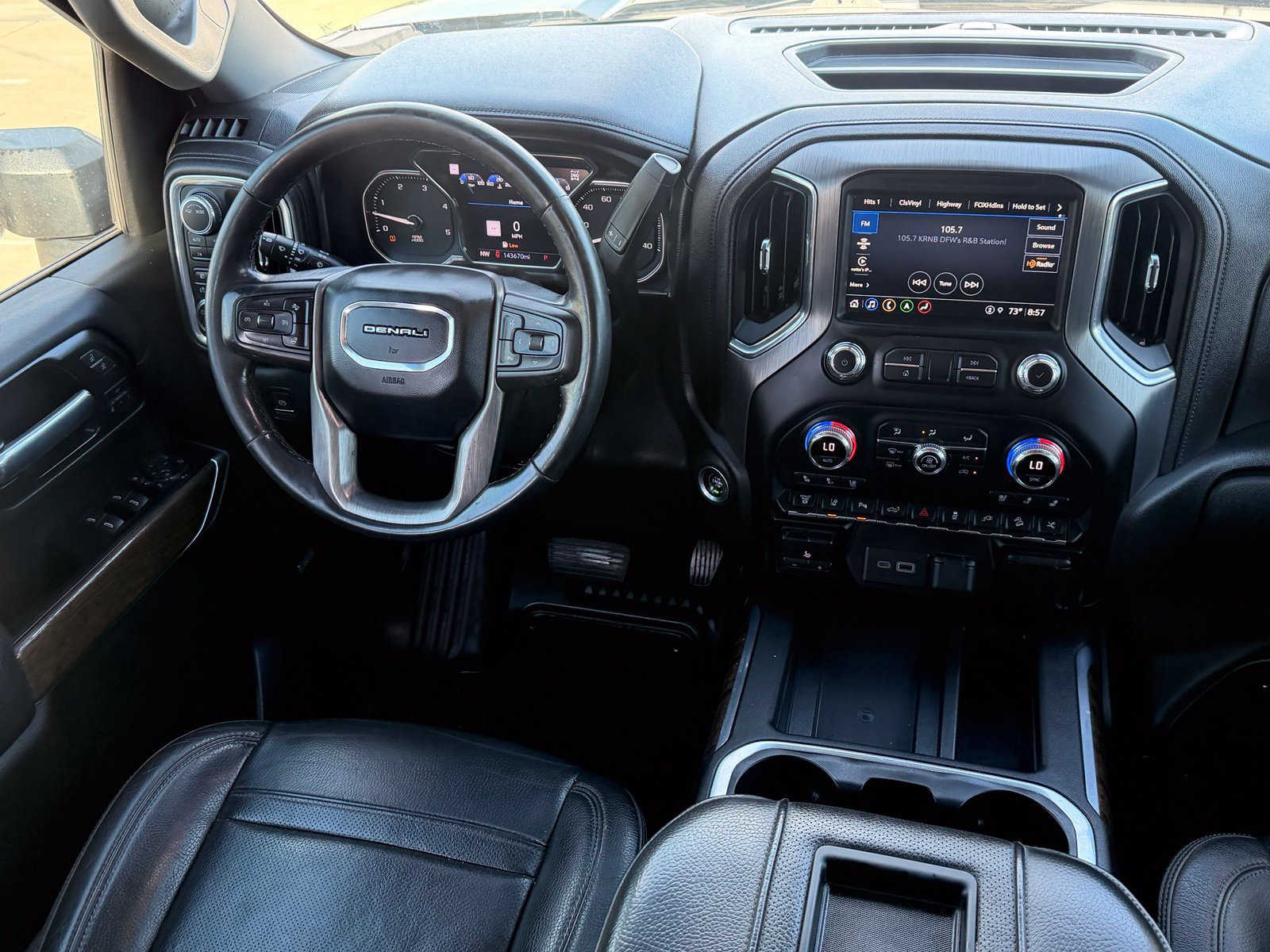 Used 2021 GMC Sierra 2500 Denali w/ Denali Black Diamond Edition AWD/4WD image 19