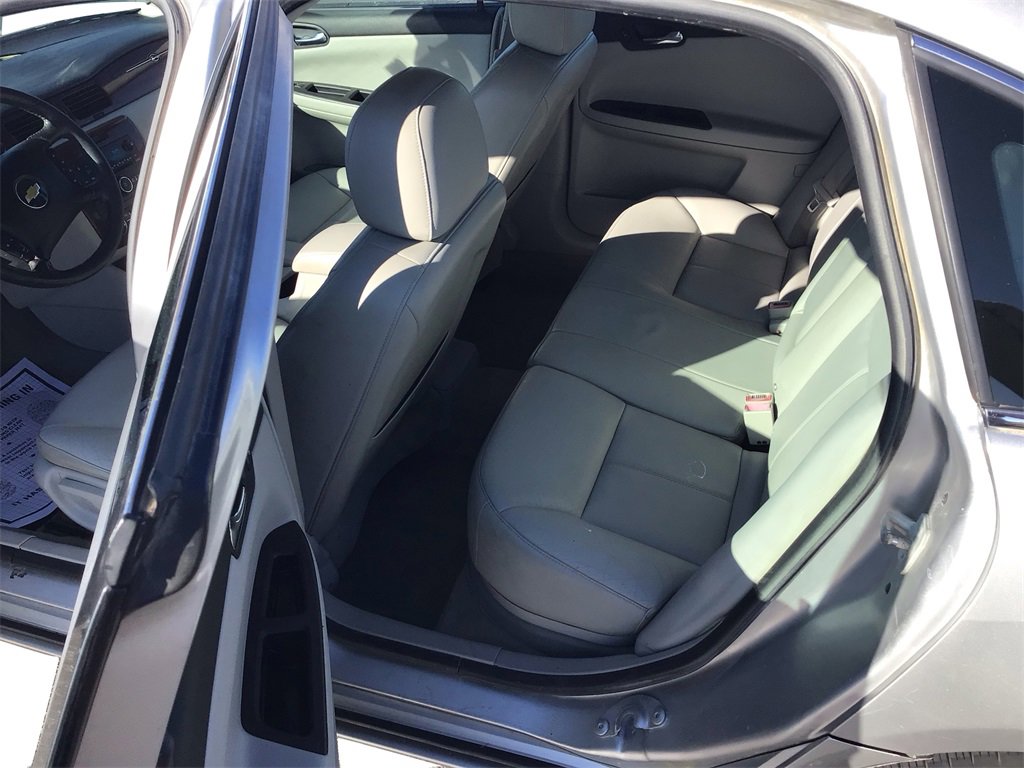 Used 2006 Chevrolet Impala LTZ image 10